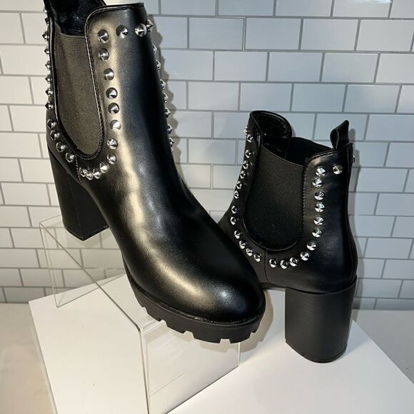 NWOB Nicole Miller “Aston” Studded Boot - Picture 3 of 5